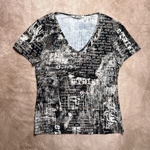 Vintage 90s Nygard Abstract Text Print T-Shirt Black & White V Neck Cap Sleeve